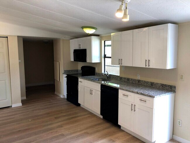 Foto del edificio - 22877 Cascade Rd