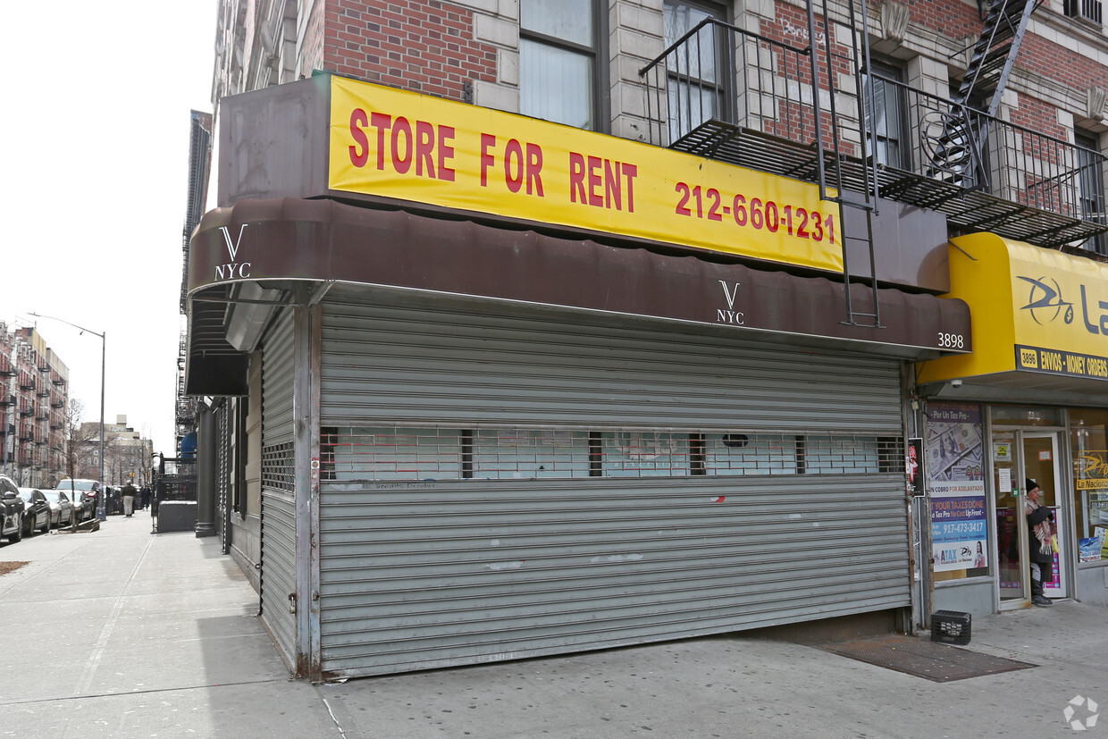 Building Photo - 3890-3898 Broadway