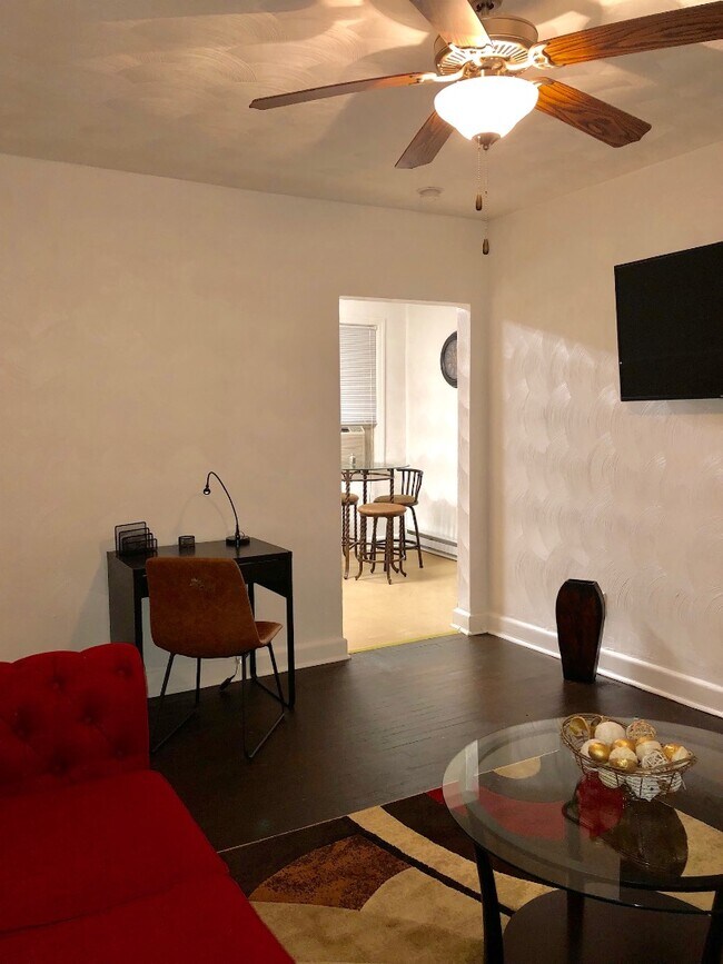 Foto del edificio - 811 E 30th St