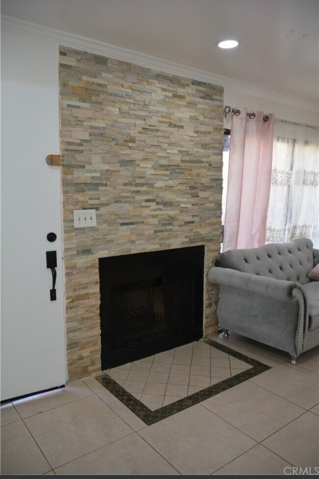 Foto del edificio - 8454 Langdon Ave