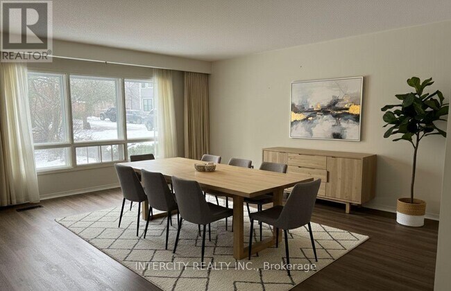 Photo du bâtiment - 129 Clarence St