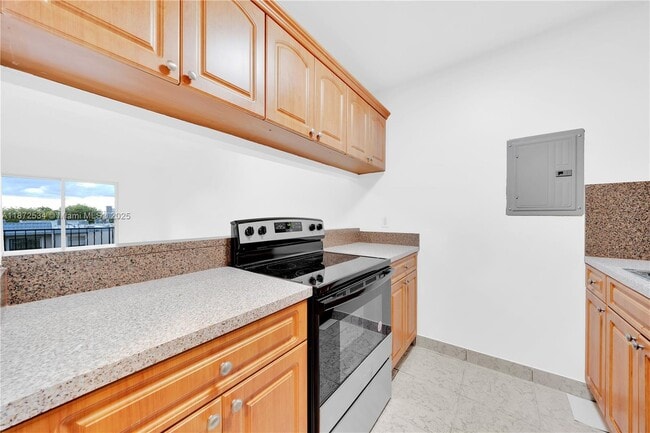 Building Photo - 3181 SW 13th St