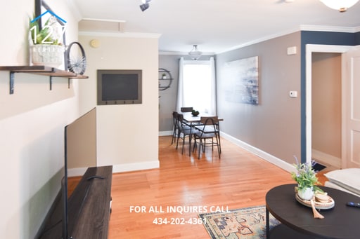 Building Photo - Spacious 4-Bedroom Residence in a Prime Location!