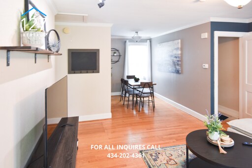 Foto del edificio - Spacious 4-Bedroom Residence in a Prime Location!