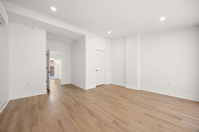 Foto del edificio - Tatnall West 8720 Landlord