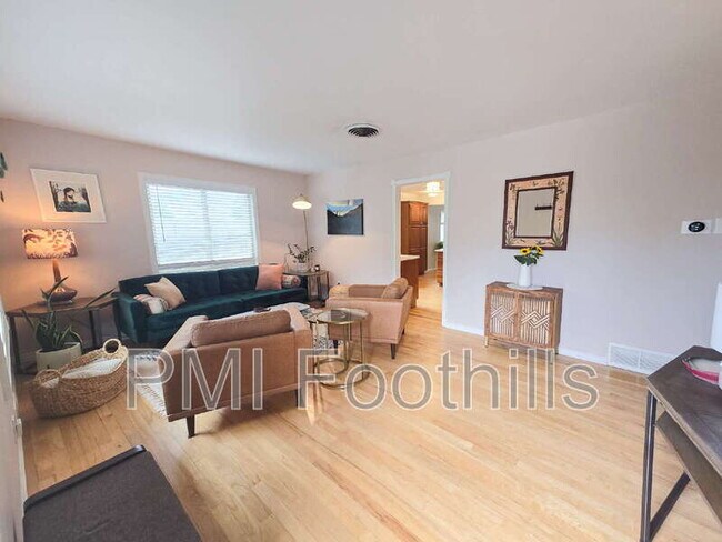 Foto del edificio - 410 Butte Pkwy