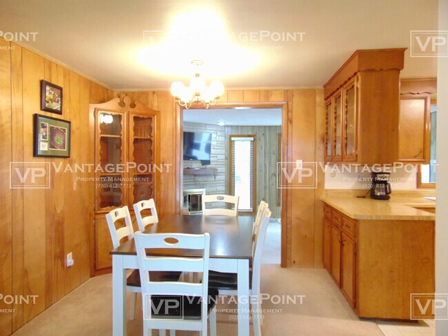 Building Photo - 2077 Wildwood Ln