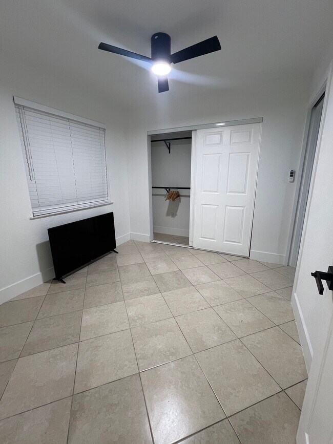 Foto del edificio - 4229 SW 9th Ter