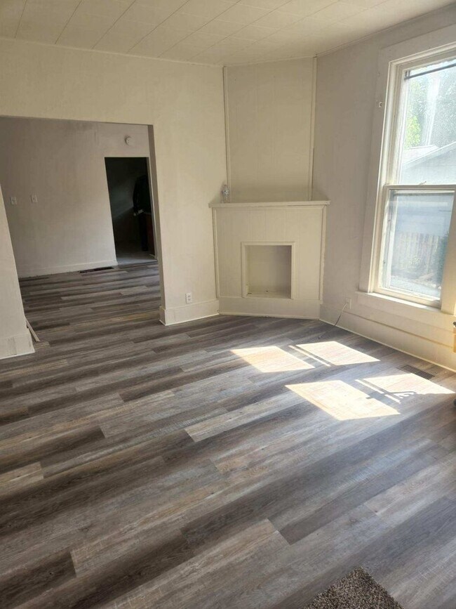 Foto del edificio - Charles St N 342-344