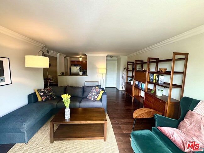 Foto del edificio - 355 N Maple St