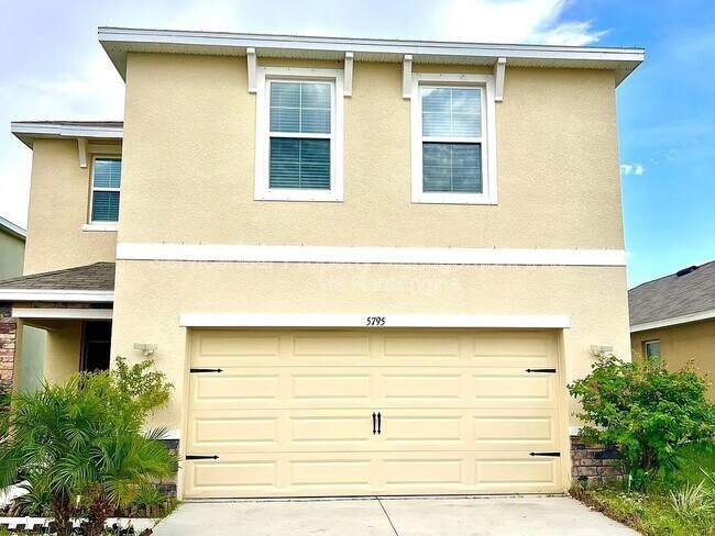 Foto del edificio - 5795 Cape Primrose Dr