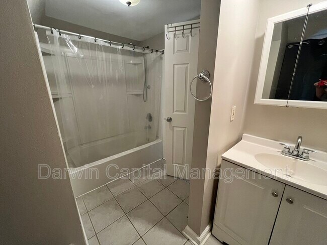 Building Photo - 14 Tansboro Rd