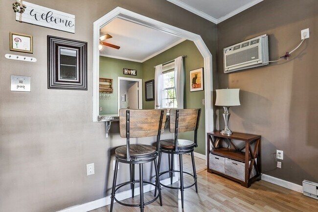 Building Photo - 14 W Water St