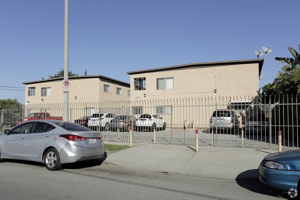 Foto del edificio - 1351 W 227th St