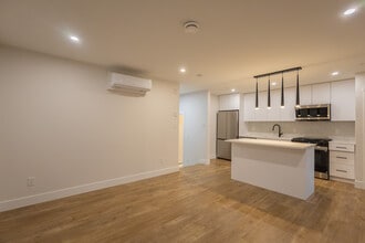 Building Photo - 163-175A 175a St