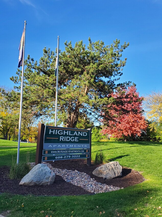 Primary Photo - Highland Ridge