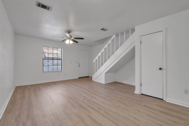 Building Photo - 2313 Hartsfield Way