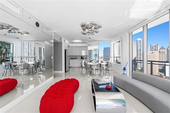 Foto del edificio - 90 SW 3rd St