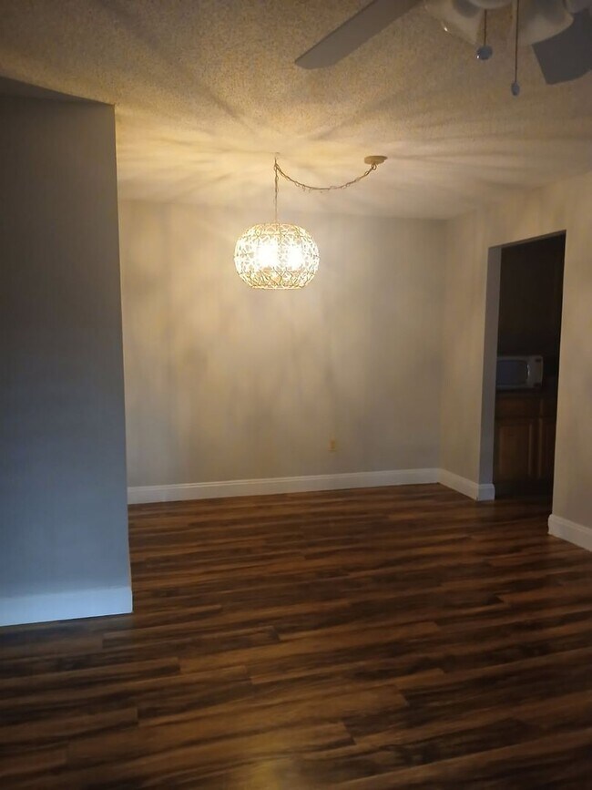 Foto del edificio - 3506 Sable Palm Ln