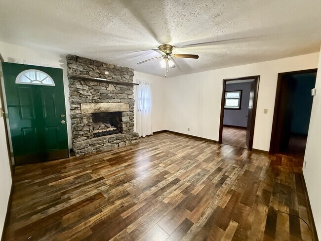 Foto del edificio - 110 Holly Ave