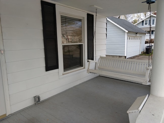 Building Photo - 121 S East St