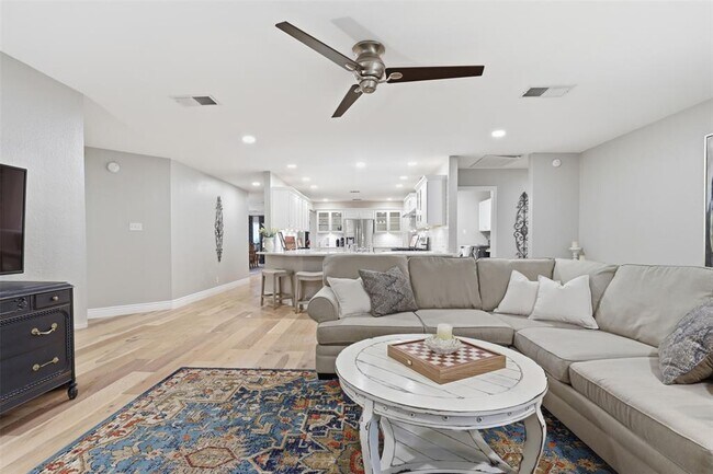 Foto del edificio - 16608 Jadestone Dr