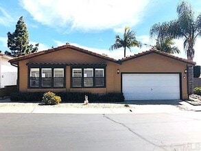 Building Photo - 14955 Avenida Venusto