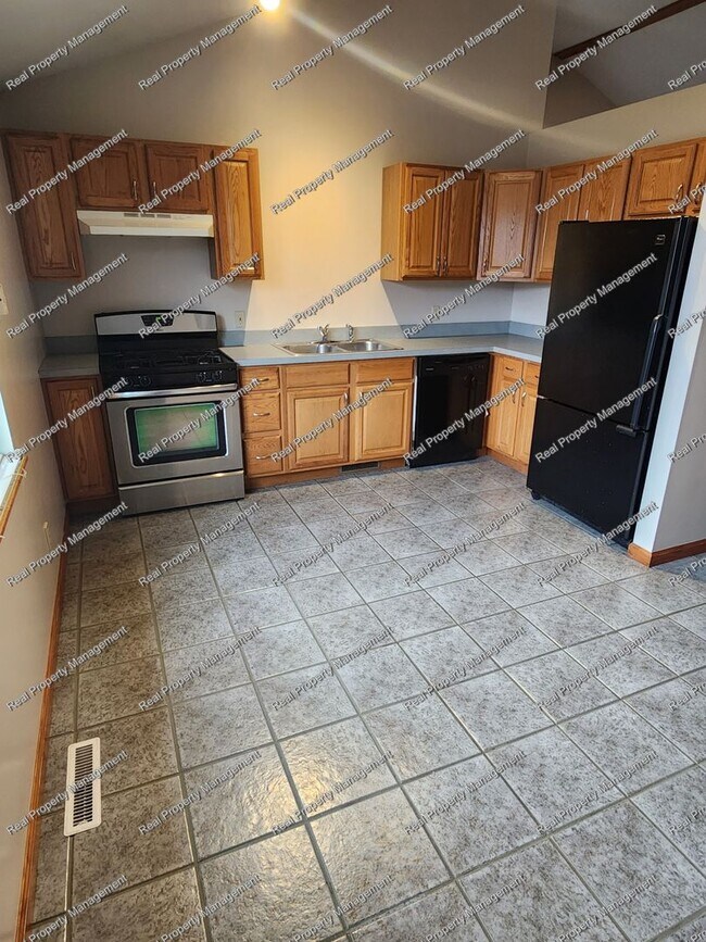 503 Wabash Ave, Chesterton, IN 46304 House Rental in Chesterton, IN