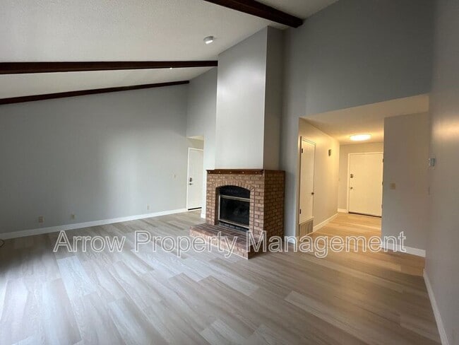 Foto del edificio - 3600 Briarwood Ave