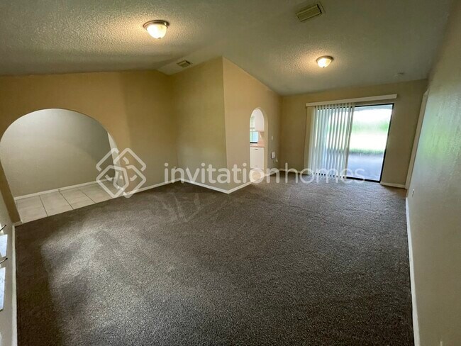 Building Photo - 26340 Asuncion Dr