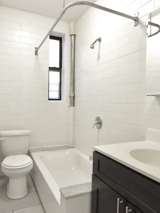 Building Photo - 615 W 144th St