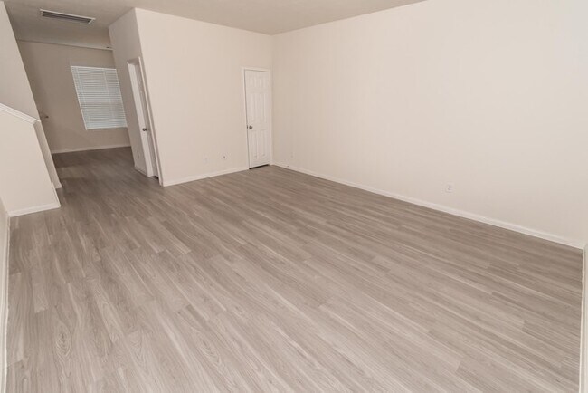 Building Photo - 17330 Blackstone Trails Dr
