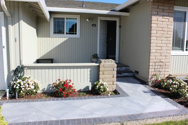Front Patio - 3608 Bloomsbury Way