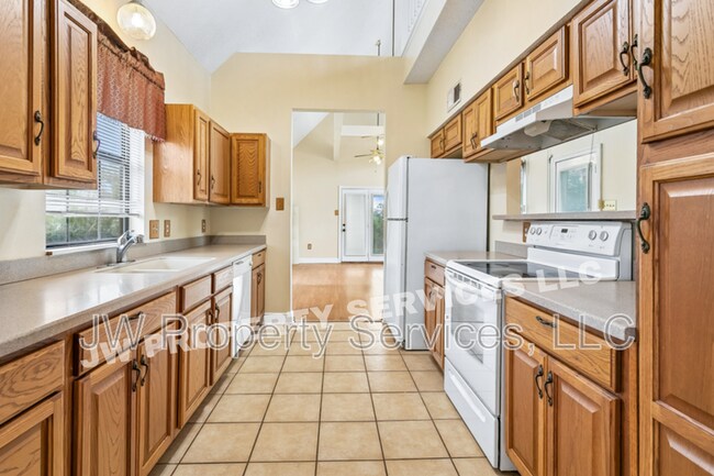 Foto del edificio - 277 Moonraker Dr