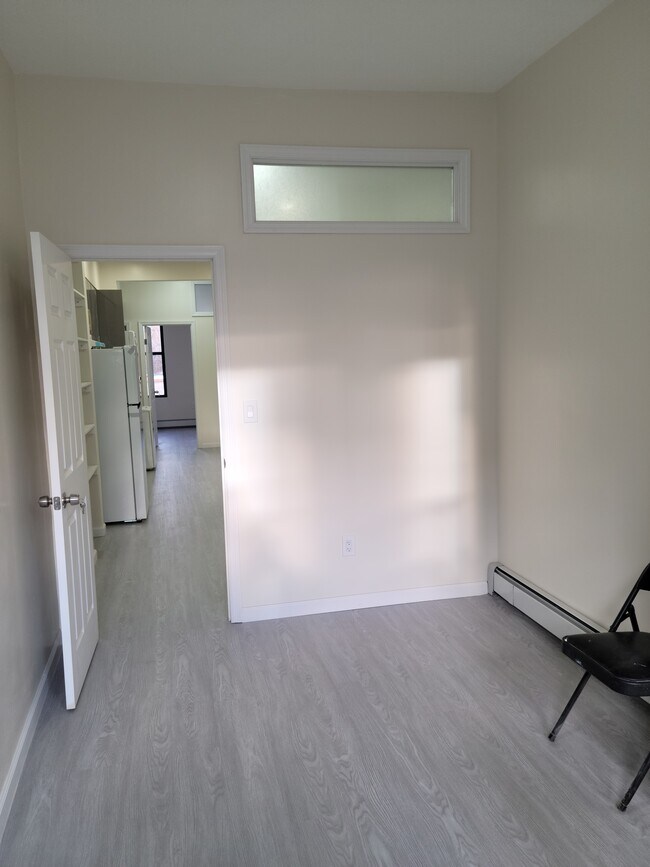 Foto del edificio - 781 Seneca Ave