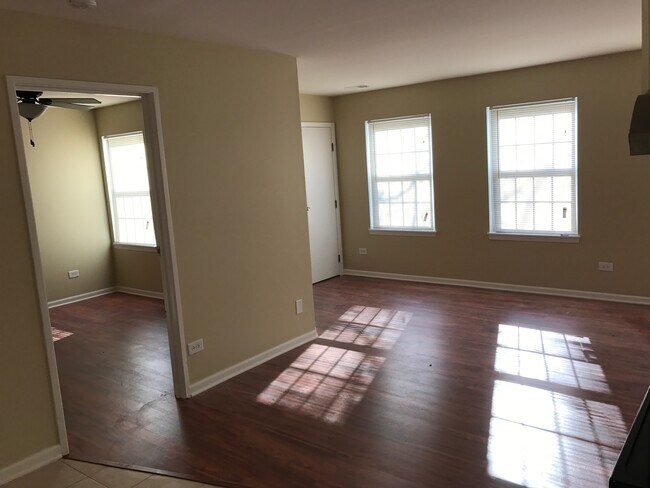 Foto del edificio - 1417 E Wyndham Cir