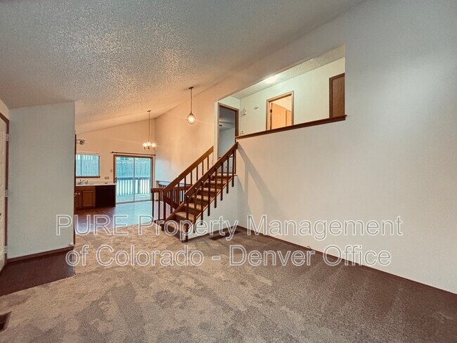 Building Photo - 452 E Chiswick Cir