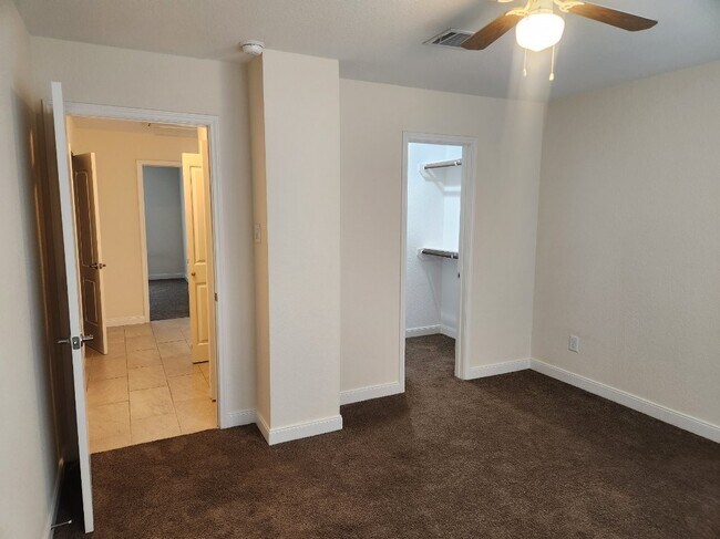 Foto del edificio - 10401 Bauman Rd