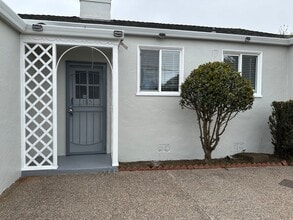 Building Photo - 185 Eucalyptus Dr