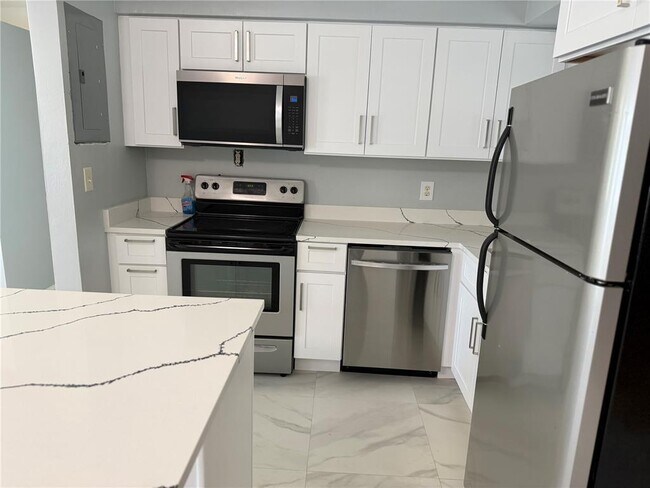 Foto del edificio - 4210 SW 10th St