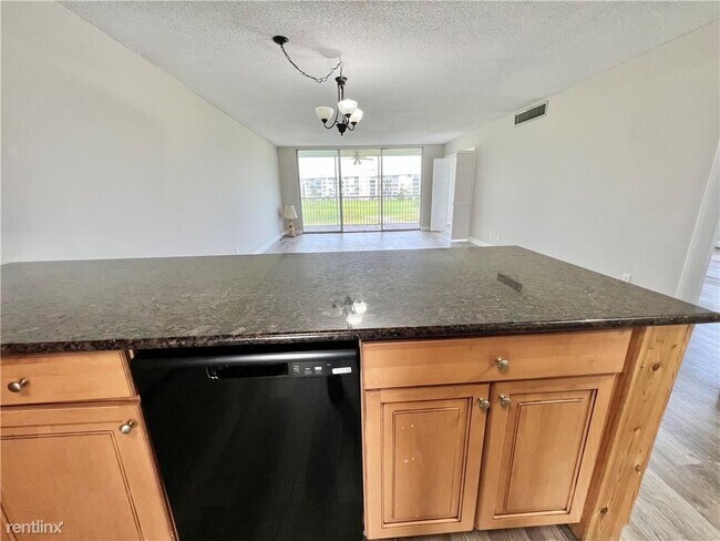 Foto del edificio - 3 br, 2 bath House - 2651 S Palm Aire Dr A...