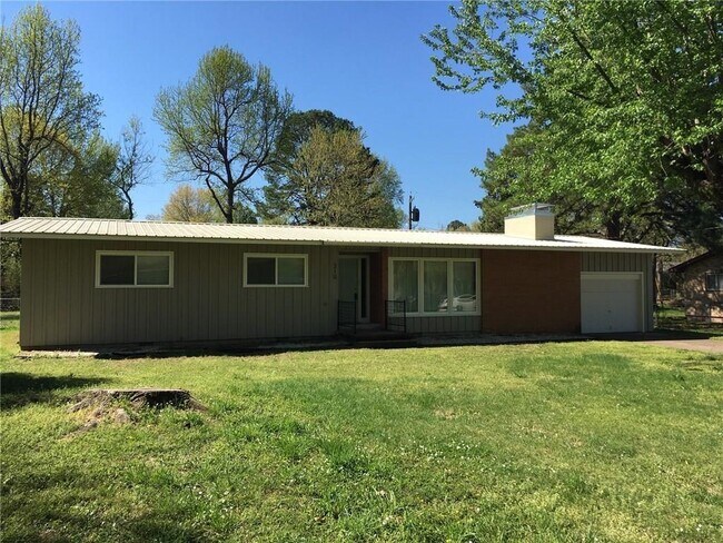 Foto del edificio - 310 W Hannibal St