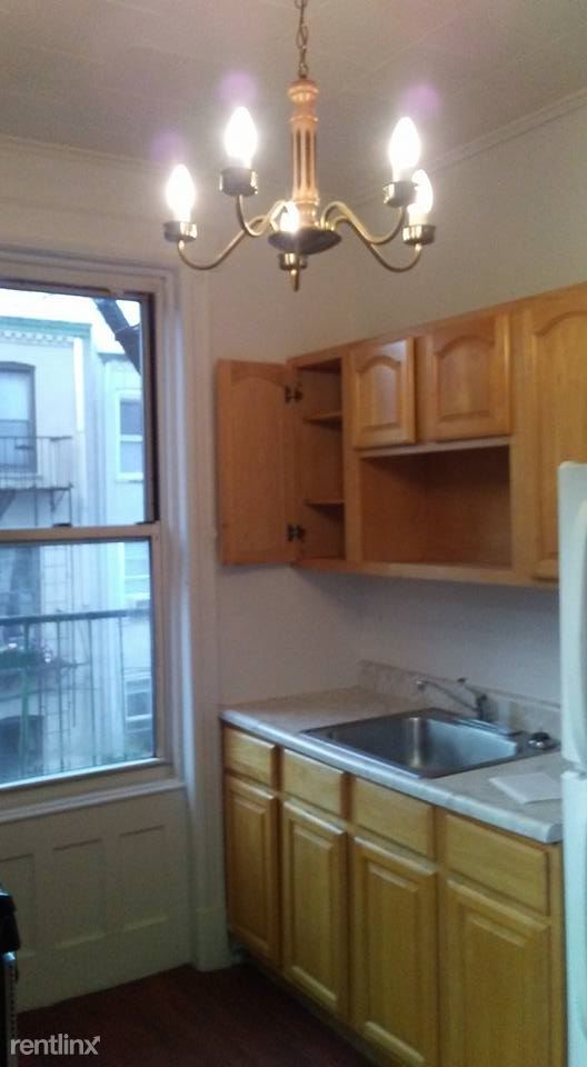 Foto del edificio - 6010 Madison St