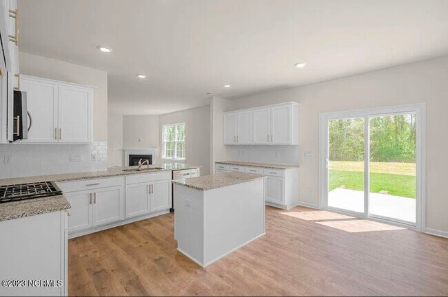 Foto del edificio - 1227 Middlecrest Dr