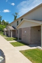 Building Photo - 226 Cerise Ln