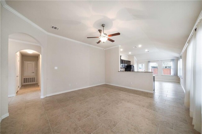 Building Photo - 310 Briar Park Dr