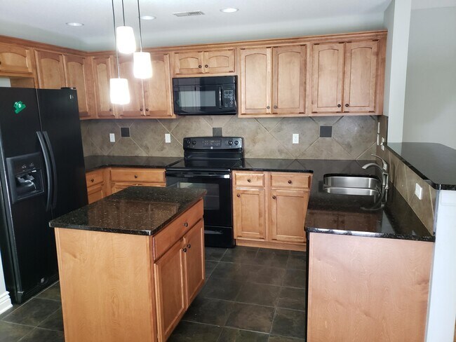 Building Photo - 1815 Mountain Ash Ct