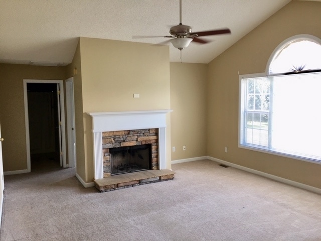 Building Photo - 279 Hickory Lake Dr