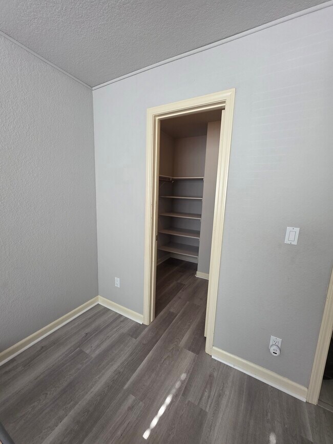 Foto del edificio - 6225 Thicket Ct