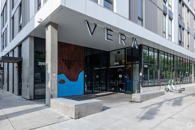 Entrada - The Vera